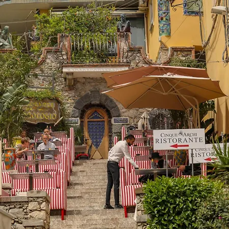 Apartment Center, Completely Renovated, Historical Taormina